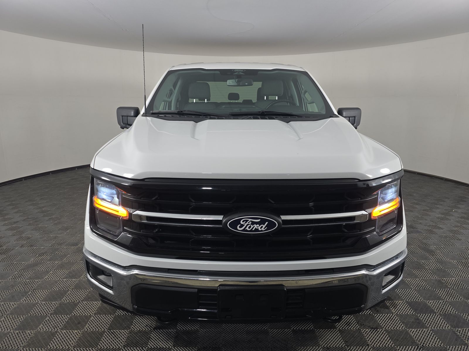 2024 Ford F-150 XLT AWD