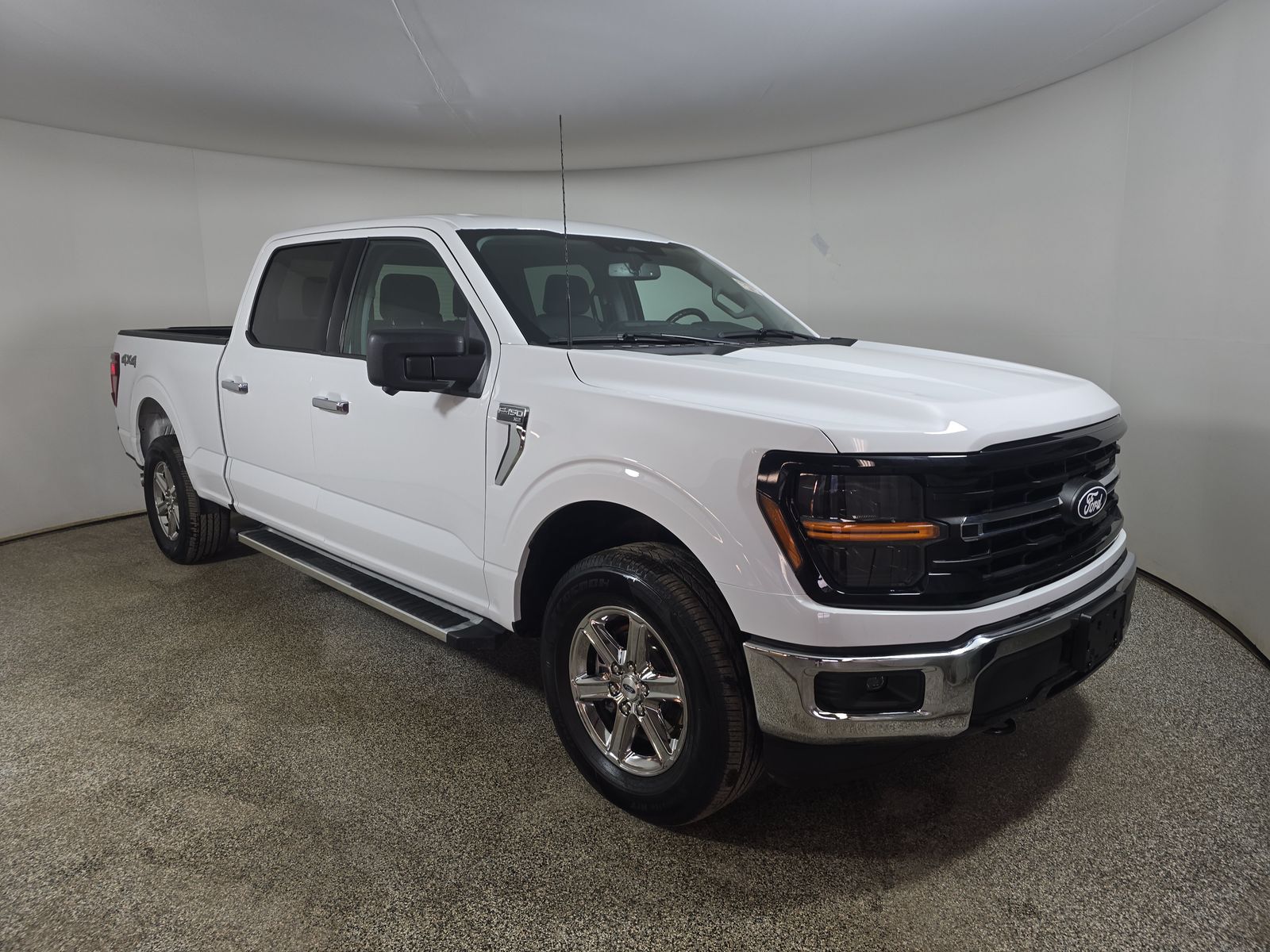 2024 Ford F-150 XLT AWD