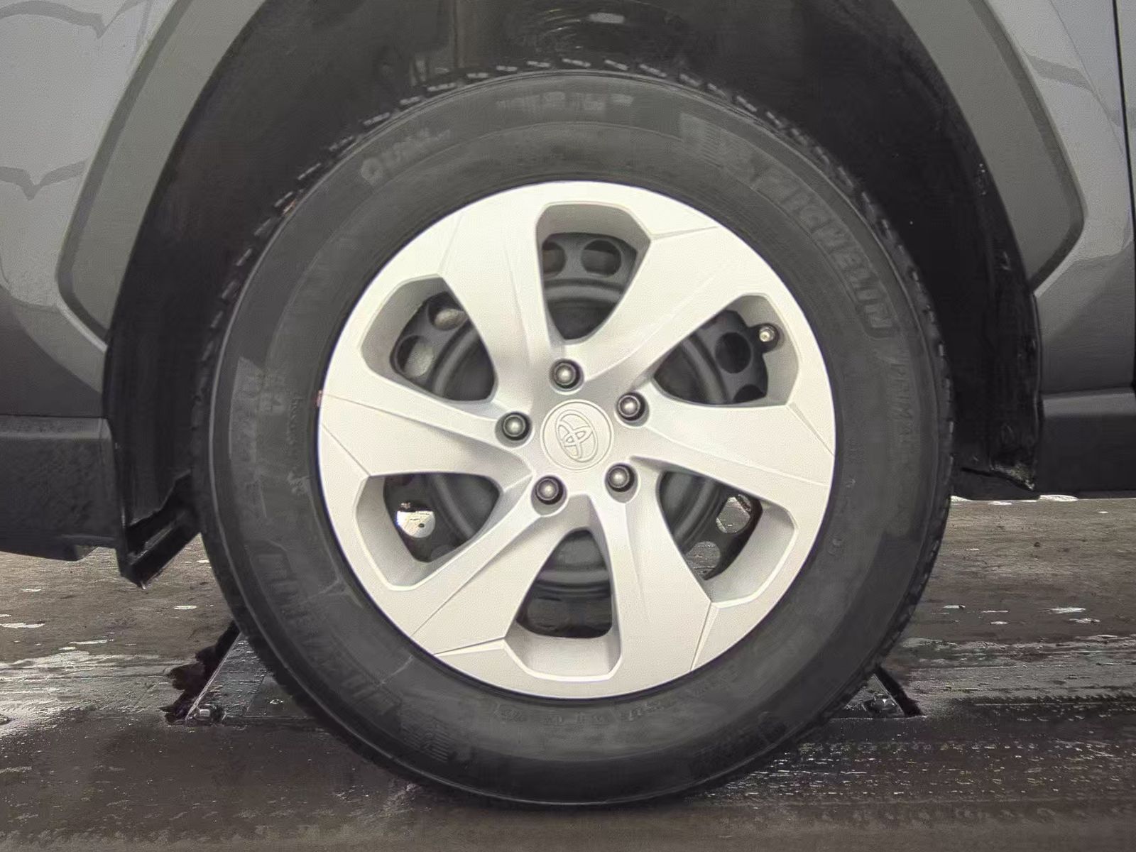 2024 Toyota RAV4 LE AWD