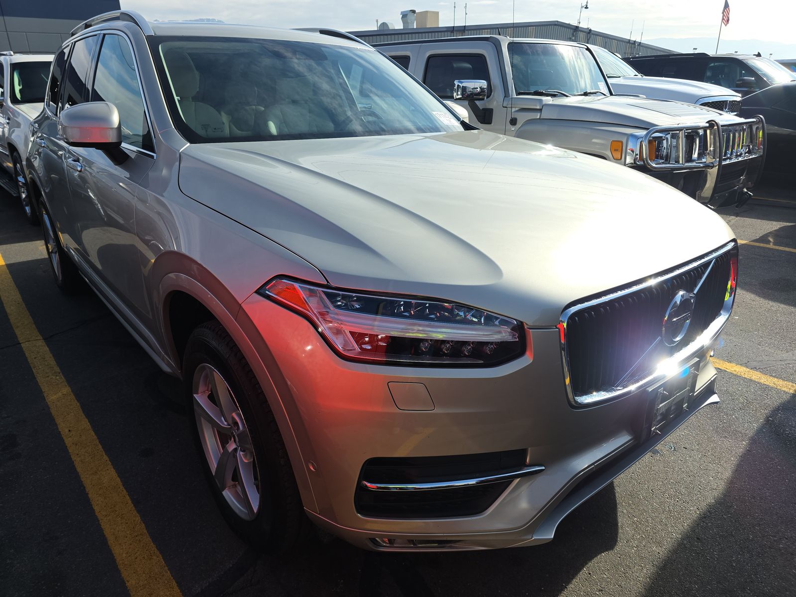 2016 Volvo XC90 T5 Momentum AWD