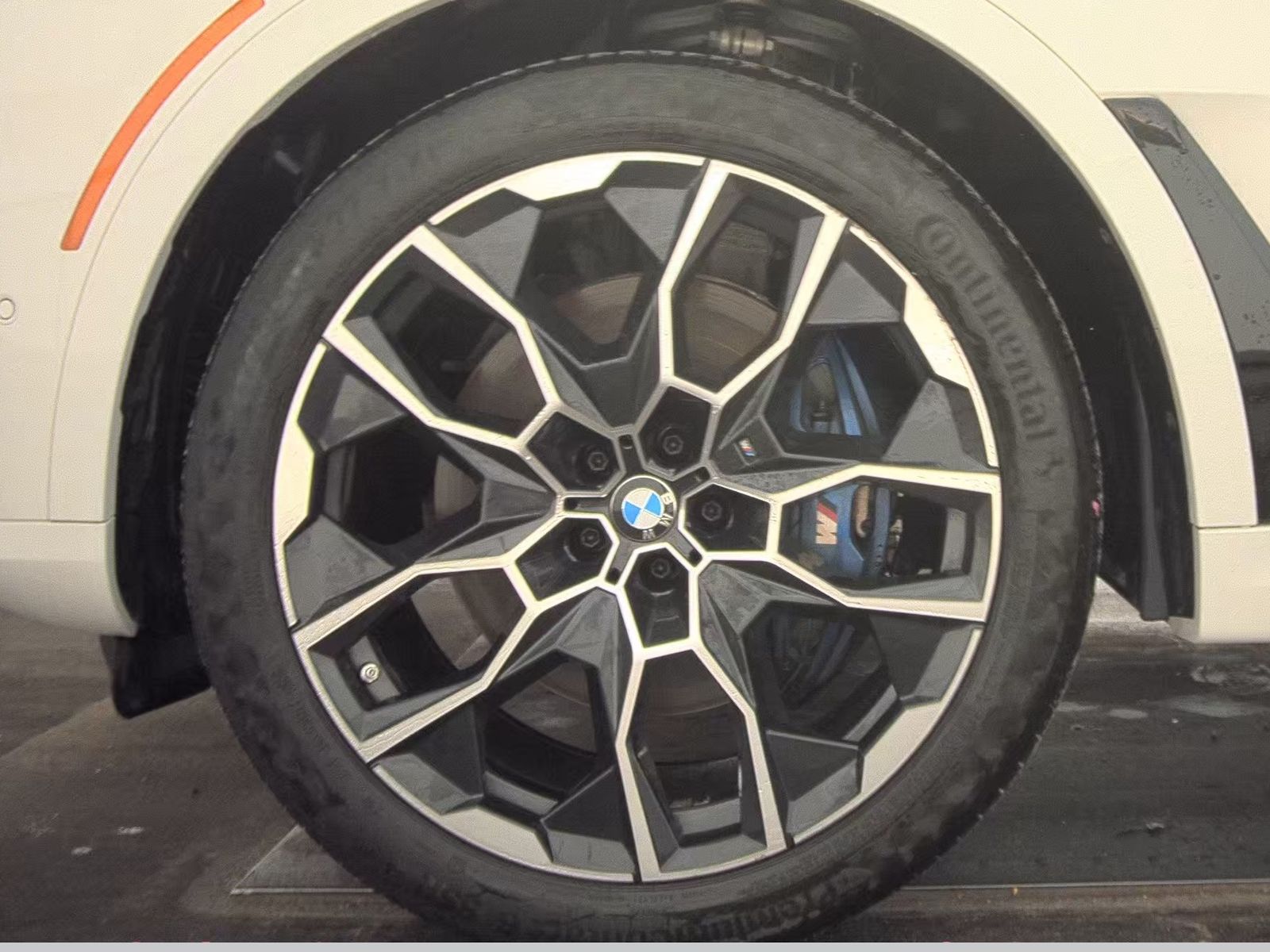 2023 BMW X7 xDrive40i AWD