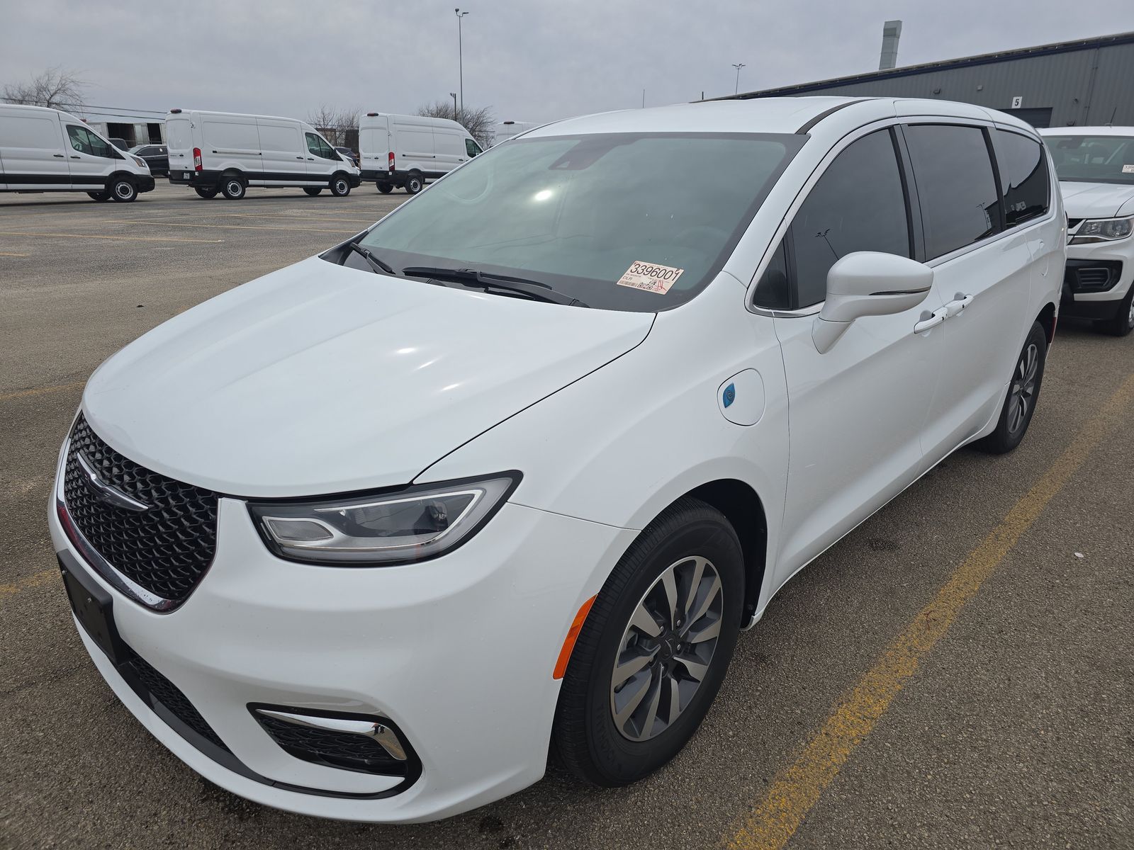 2022 Chrysler Pacifica Hybrid Touring L FWD