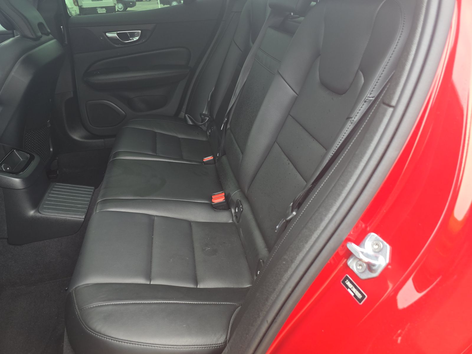 2022 Volvo S60 Recharge T8 R-Design Expression AWD