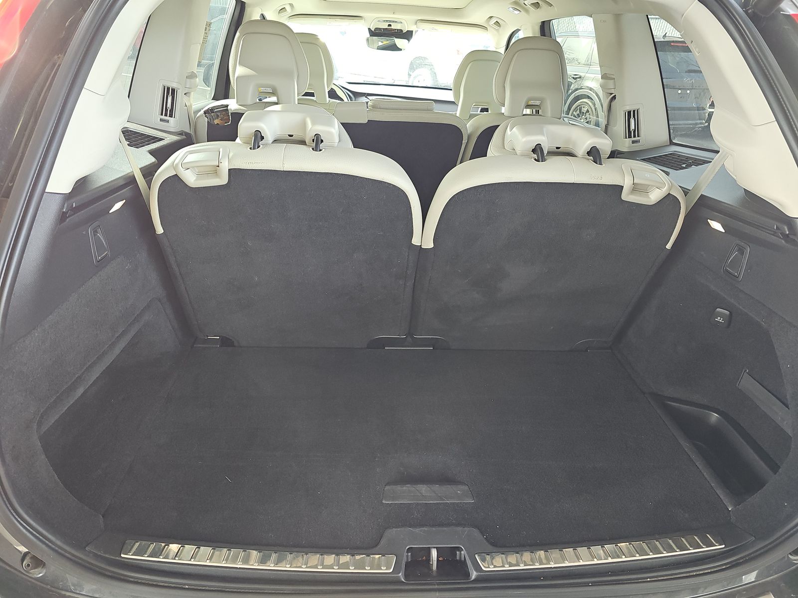 2021 Volvo XC90 T5 Momentum AWD