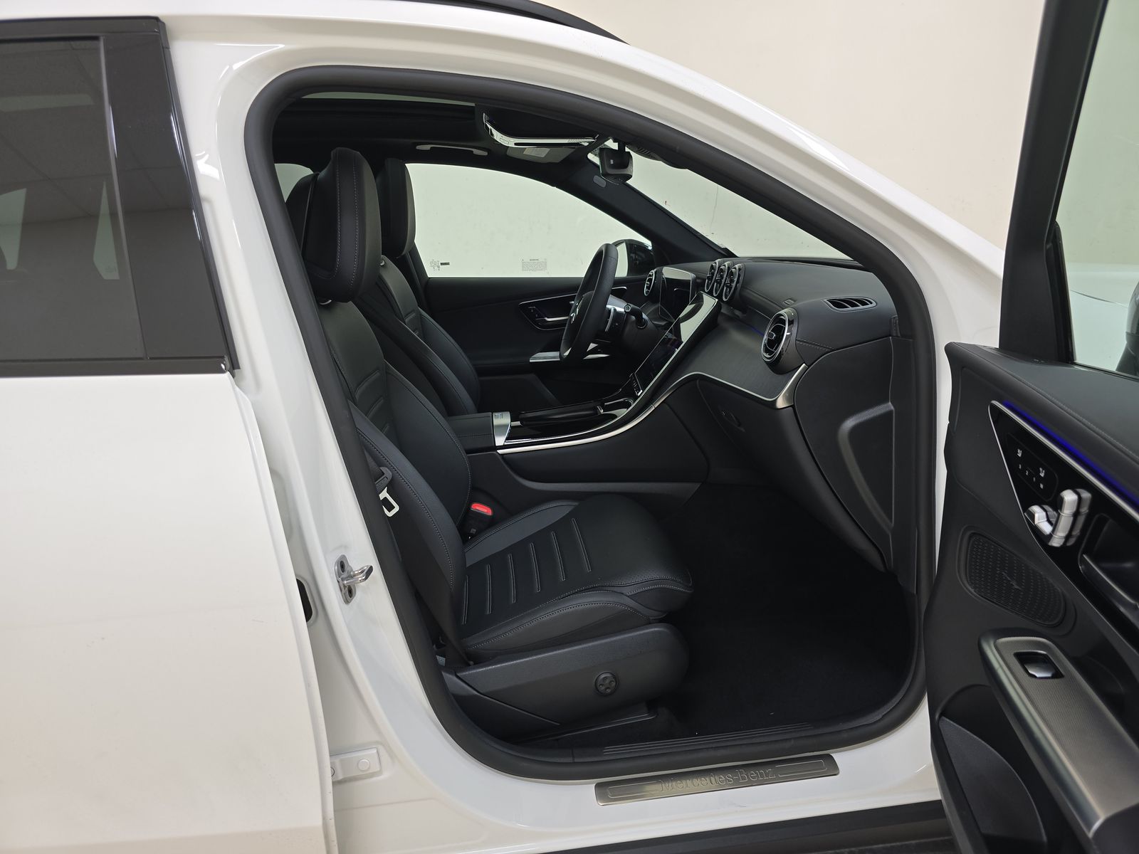 2025 Mercedes-Benz GLC GLC 300 RWD