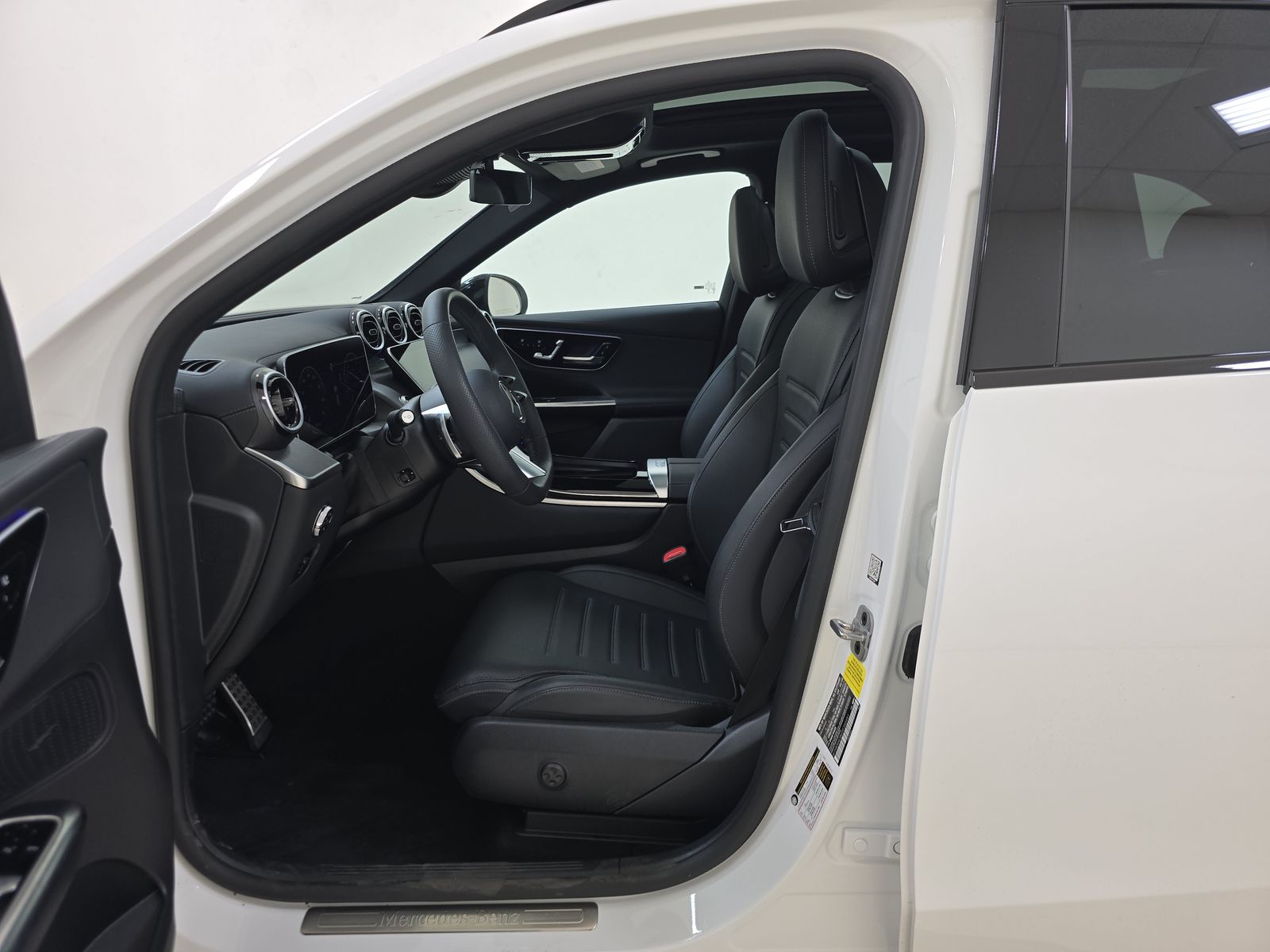 2025 Mercedes-Benz GLC GLC 300 RWD