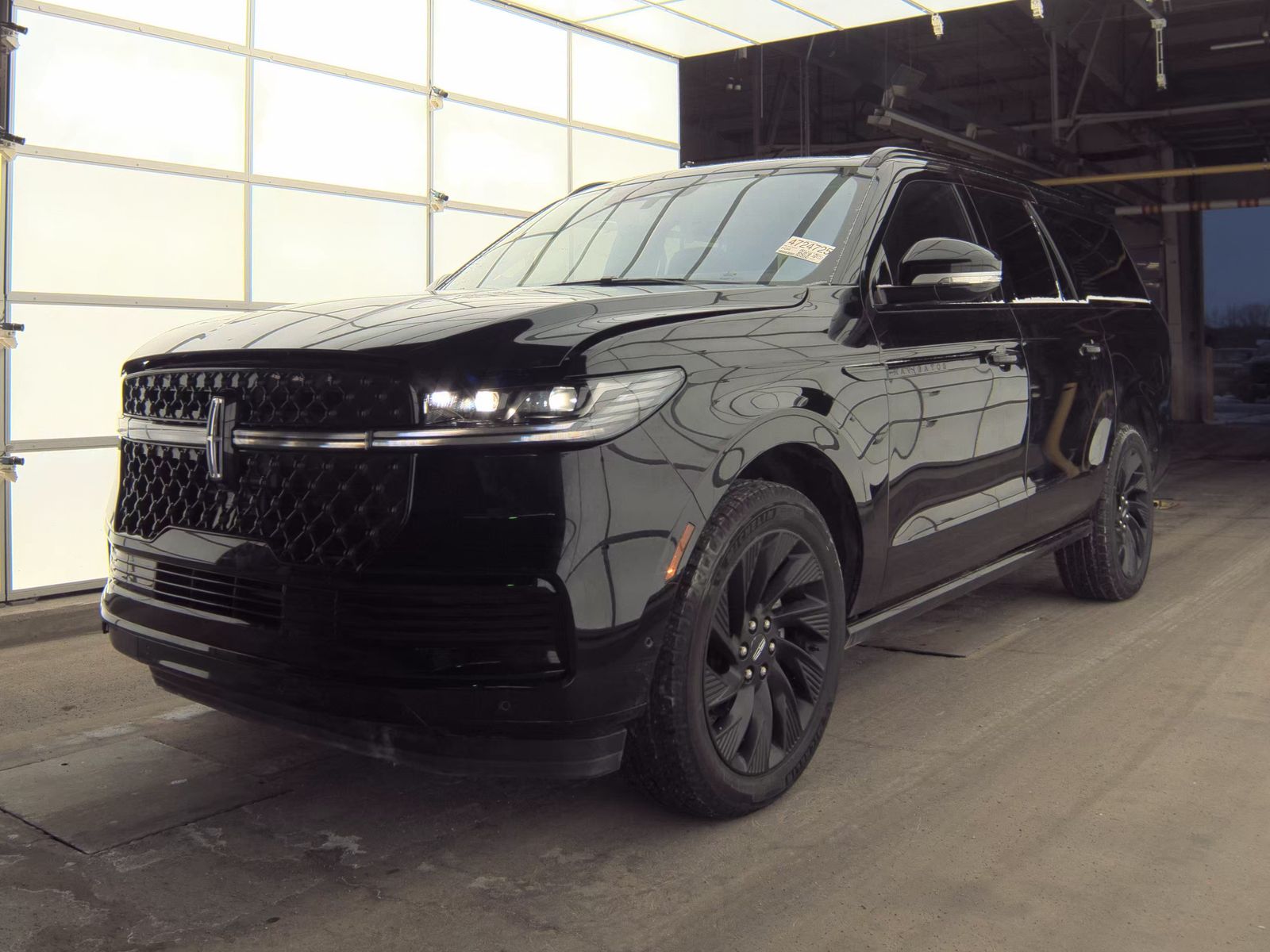 2025 Lincoln Navigator L Reserve AWD