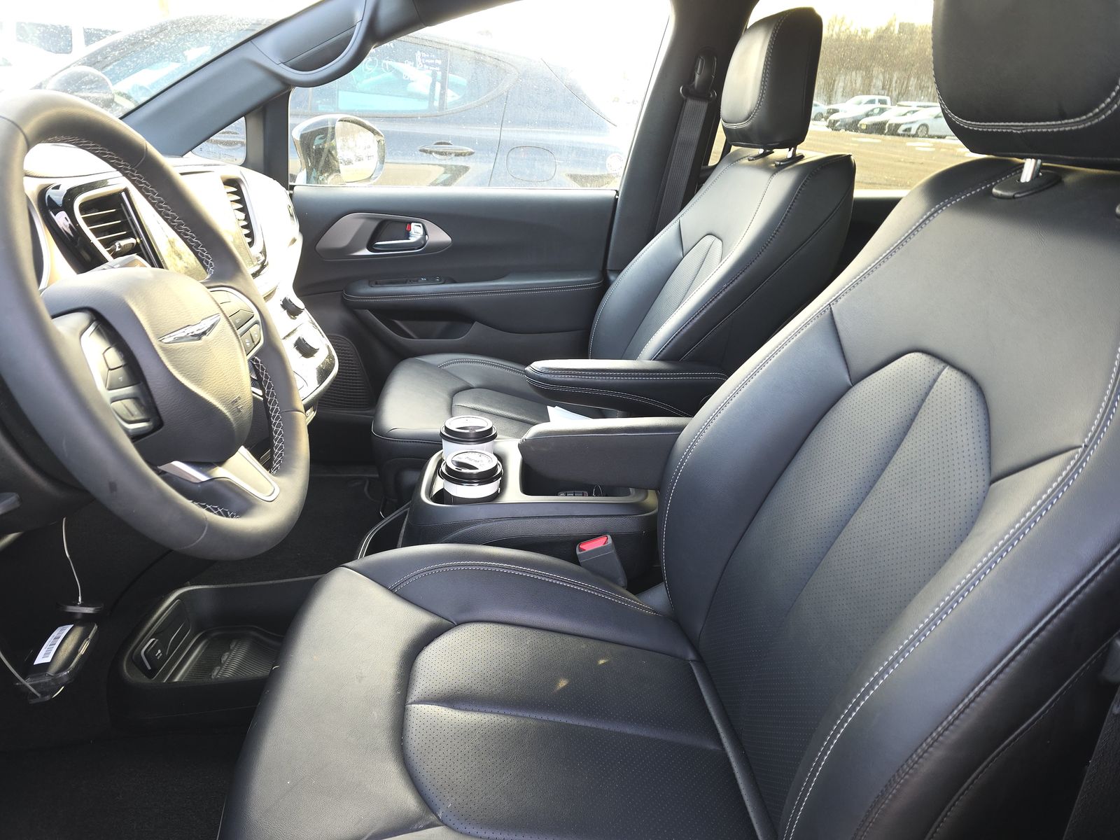 2025 Chrysler Pacifica Hybrid Select FWD