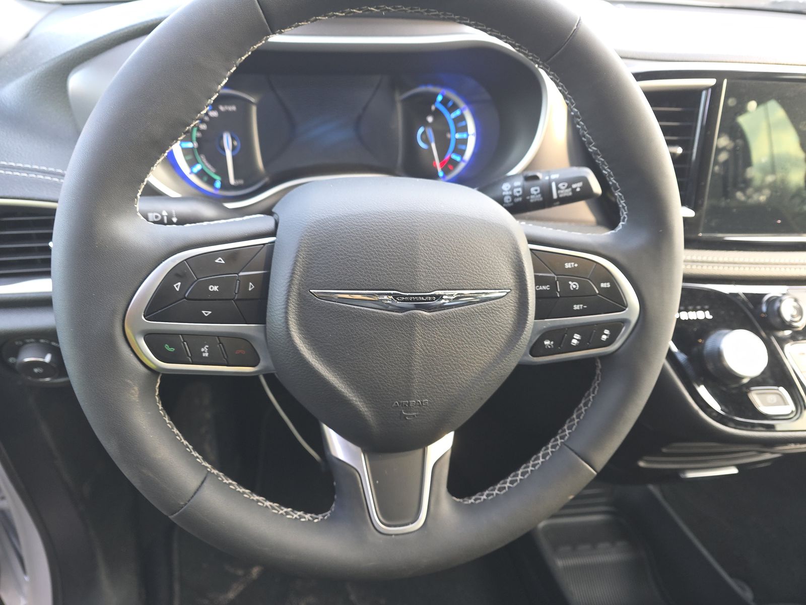 2025 Chrysler Pacifica Hybrid Select FWD