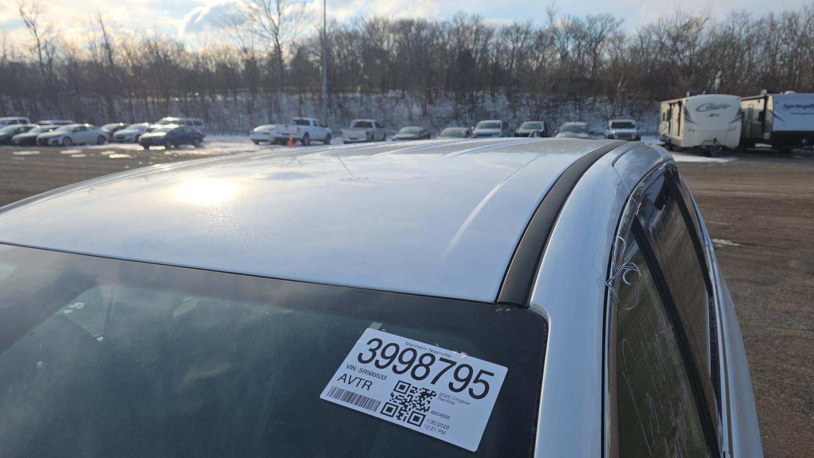 2025 Chrysler Pacifica Hybrid Select FWD