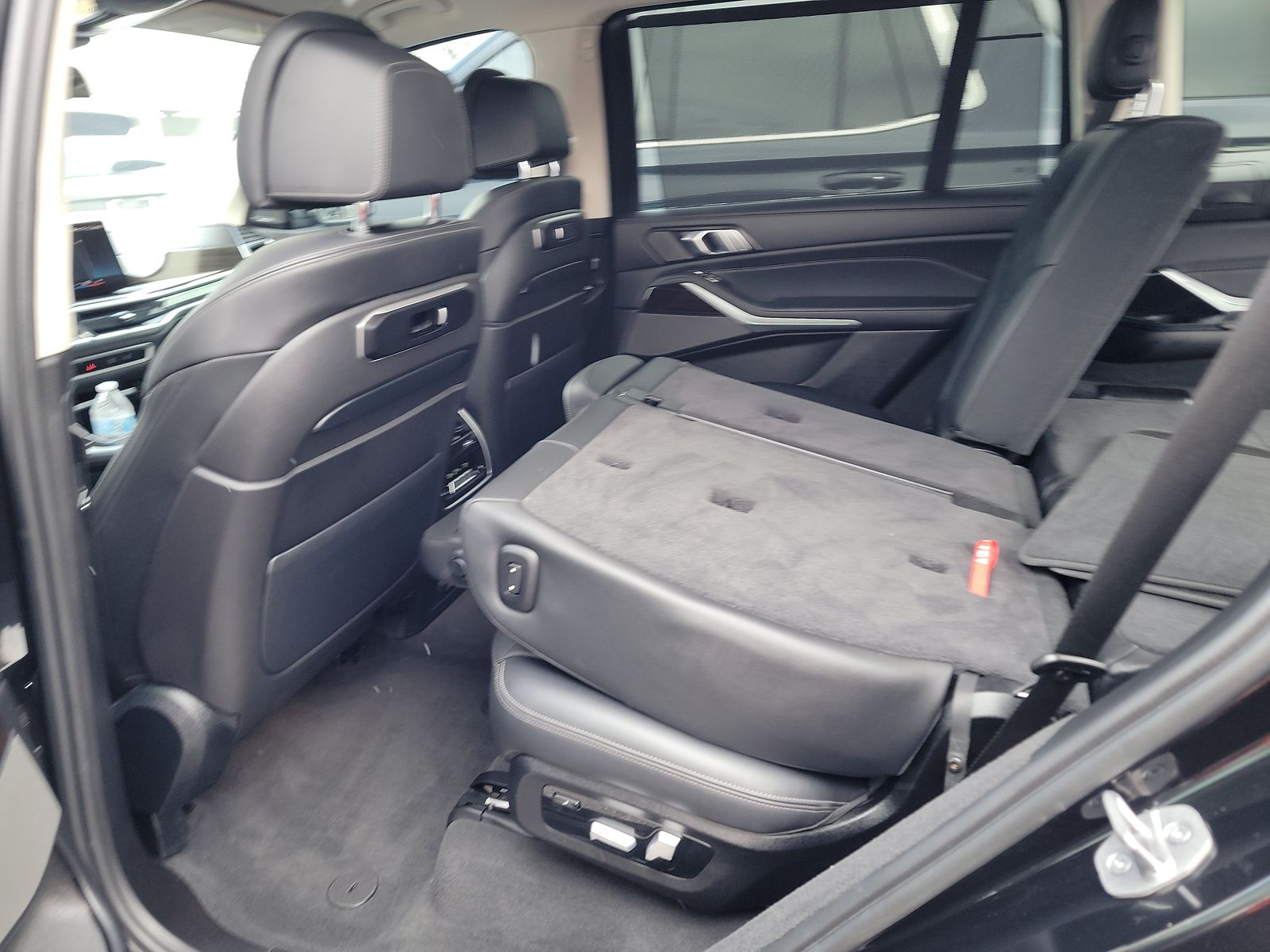 2023 BMW X7 xDrive40i AWD