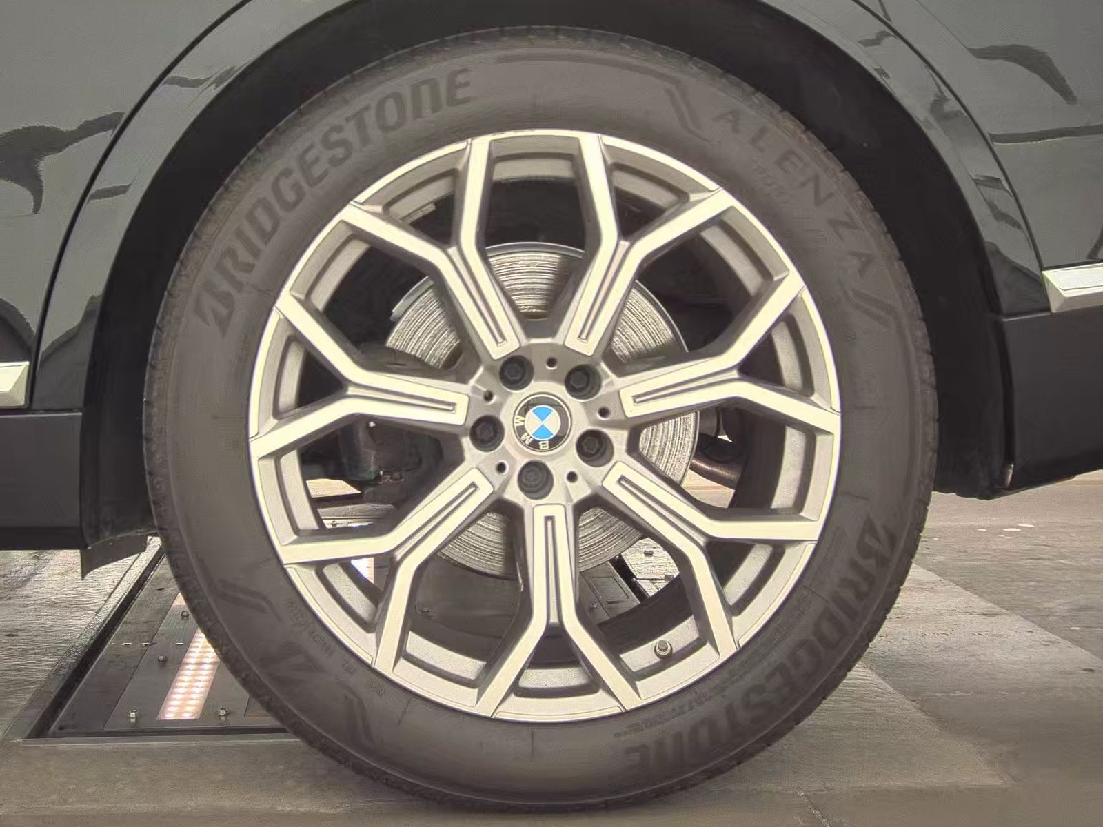 2023 BMW X7 xDrive40i AWD