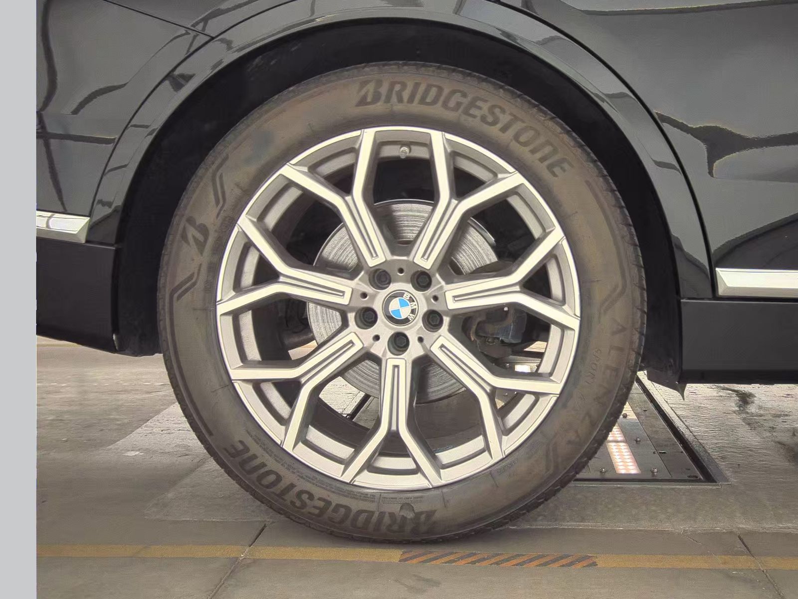 2023 BMW X7 xDrive40i AWD