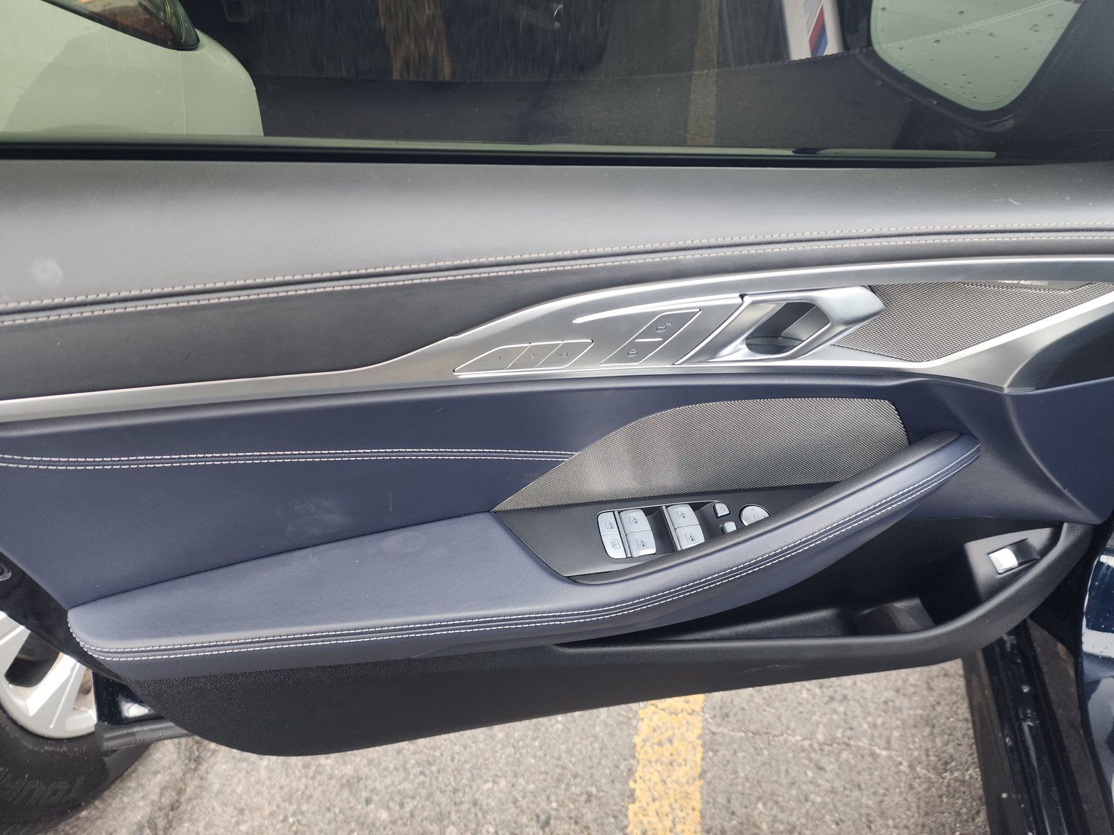 2024 BMW 8 Series 840i RWD