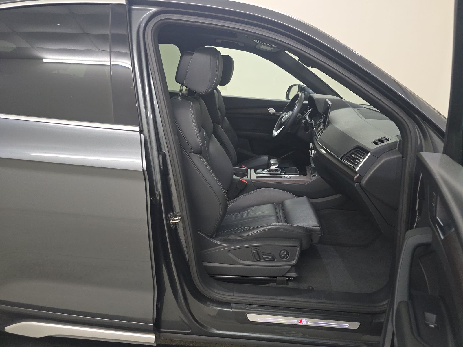 2023 Audi Q5 S line Premium AWD