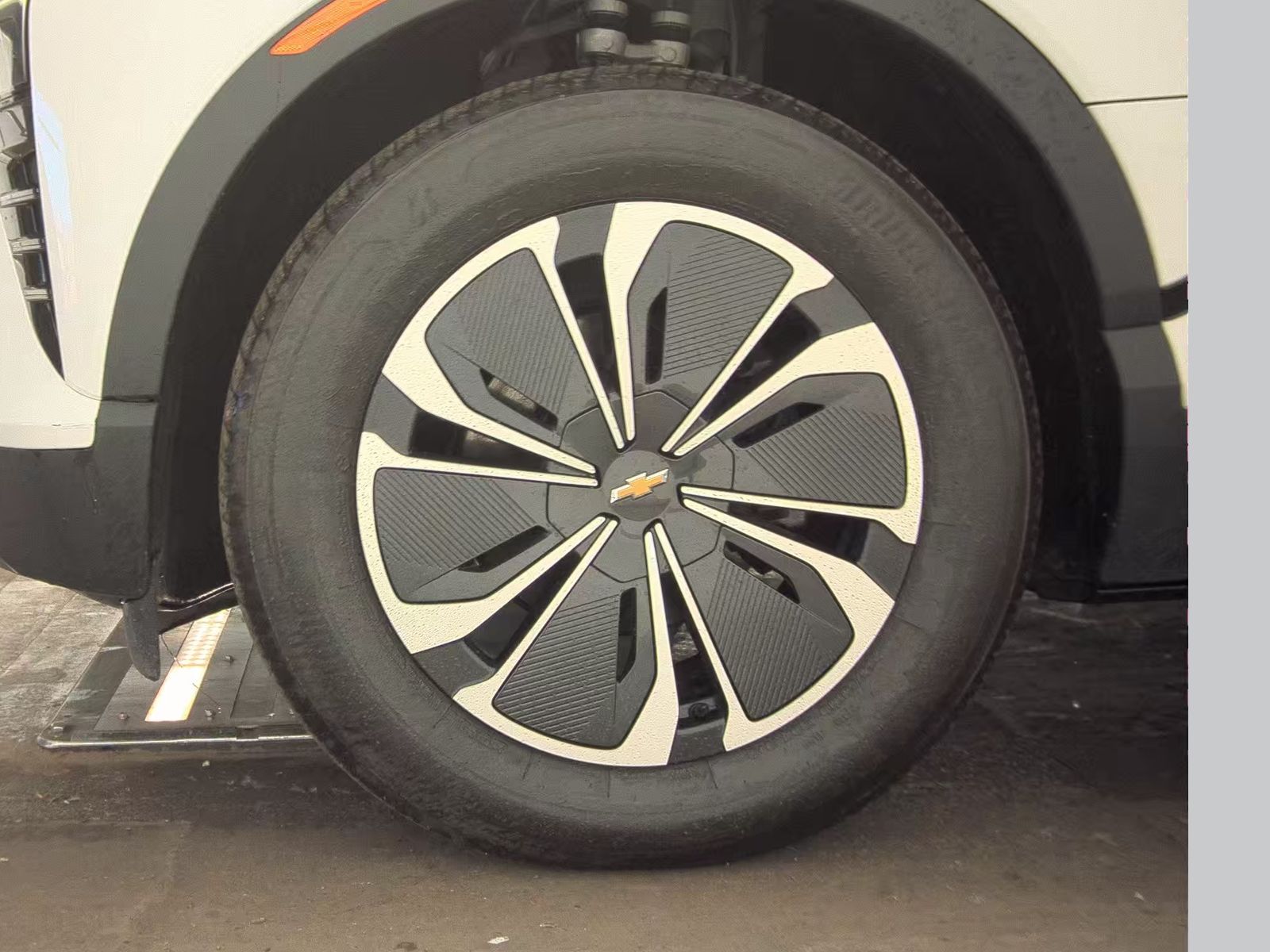 CHEVROLET EAWD LT - 10