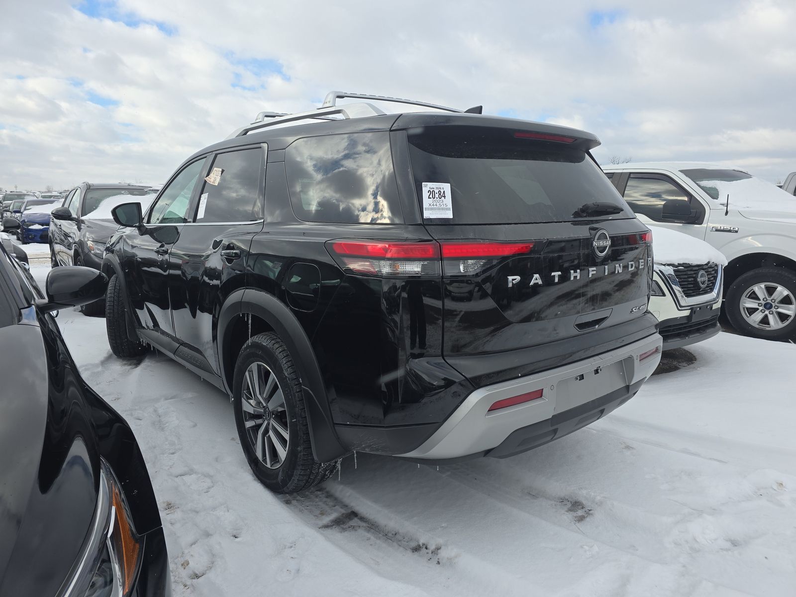 2023 Nissan Pathfinder SL AWD