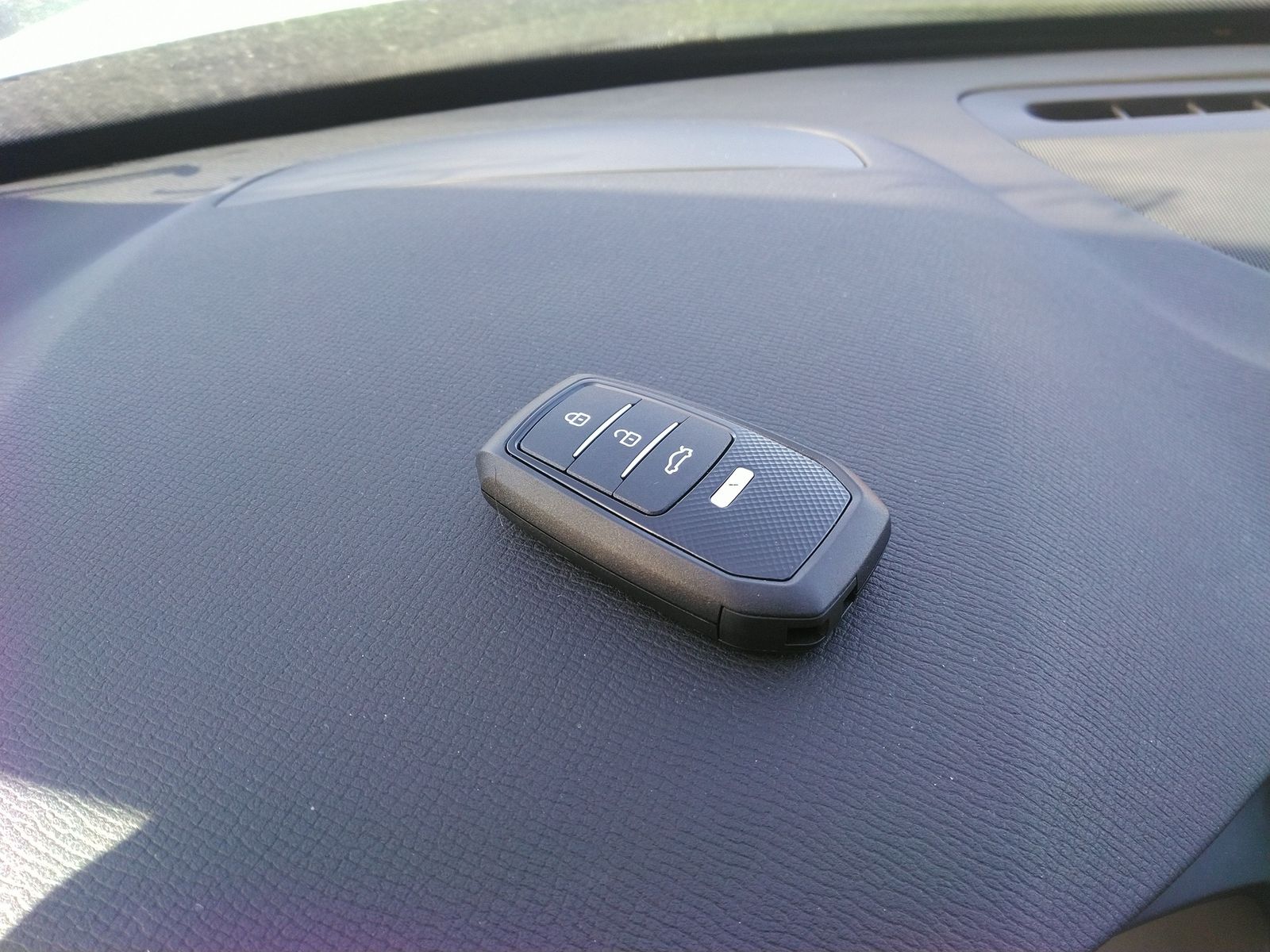 2025 Volvo XC90 B5 Plus AWD