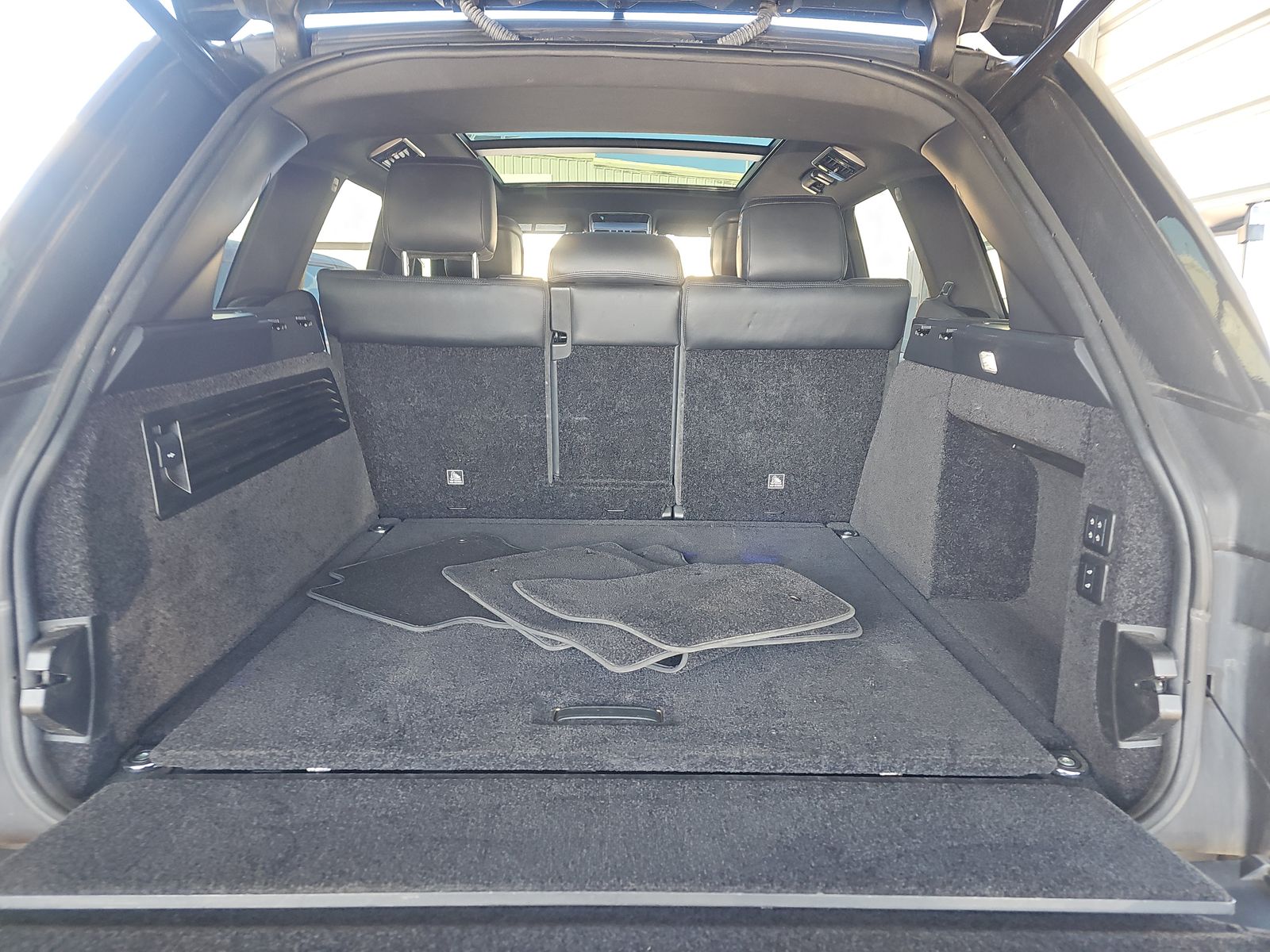 2022 Land Rover Range Rover P525 Westminster AWD