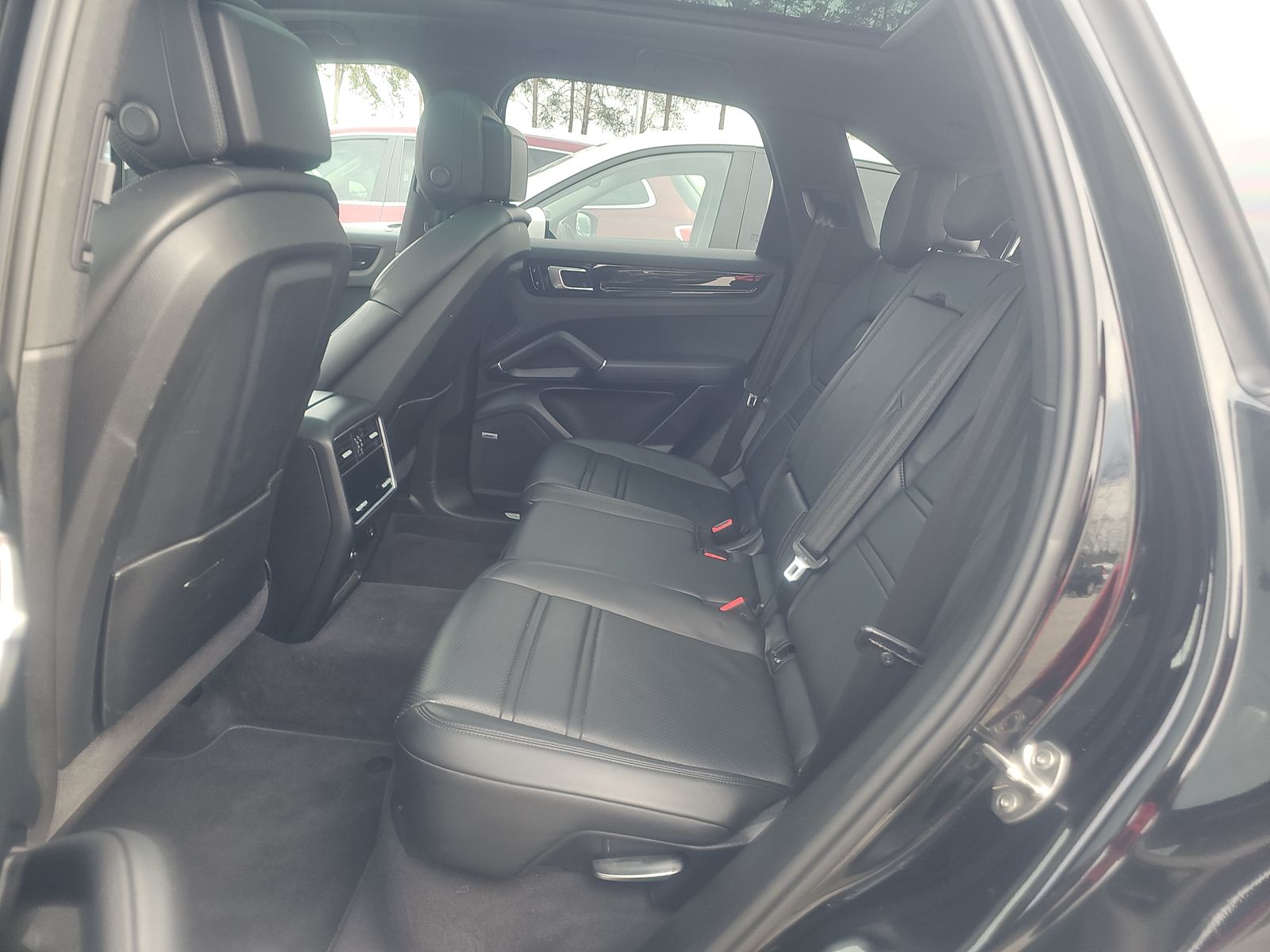 2019 Porsche Cayenne E-Hybrid AWD