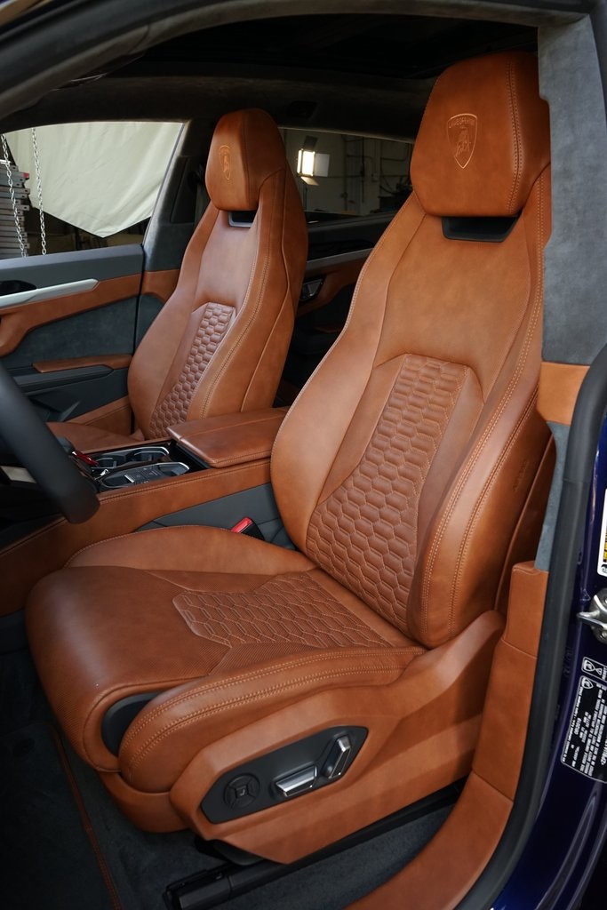 2019 Lamborghini Urus Base AWD