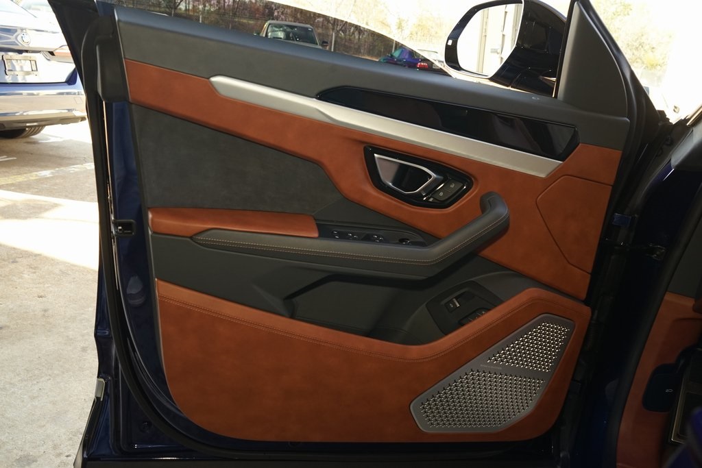 2019 Lamborghini Urus Base AWD