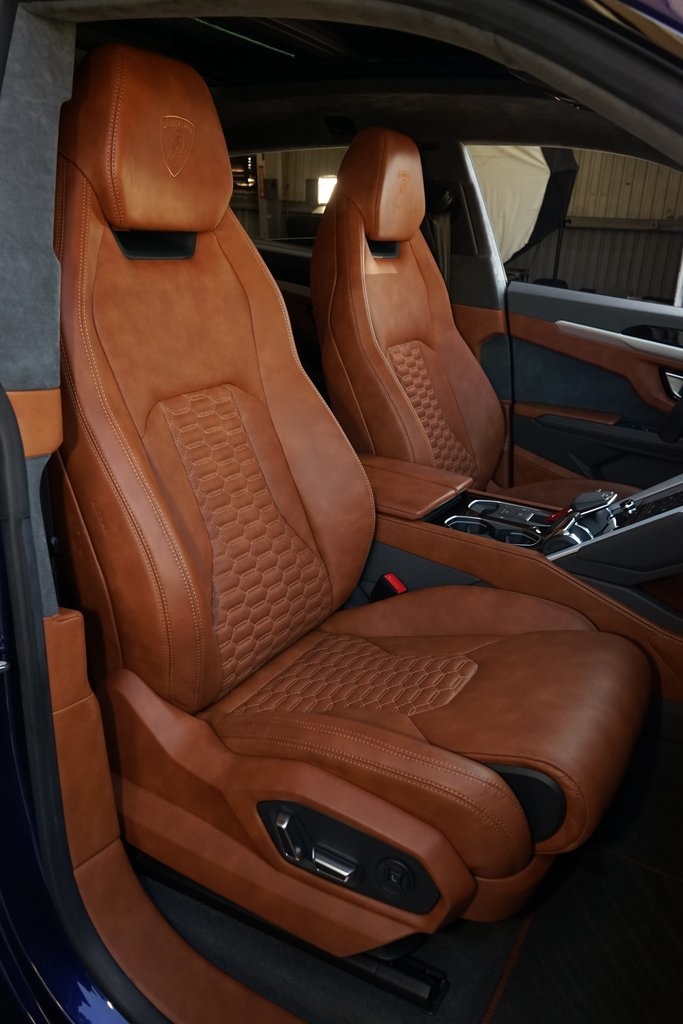 2019 Lamborghini Urus Base AWD