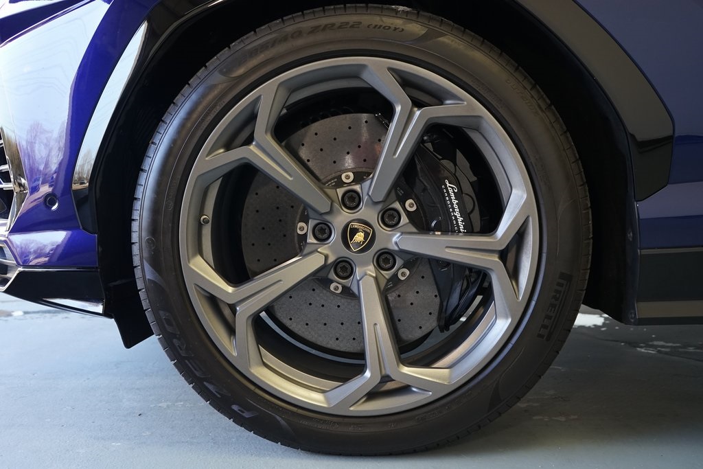 2019 Lamborghini Urus Base AWD