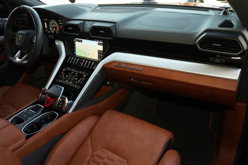 2019 Lamborghini Urus Base AWD