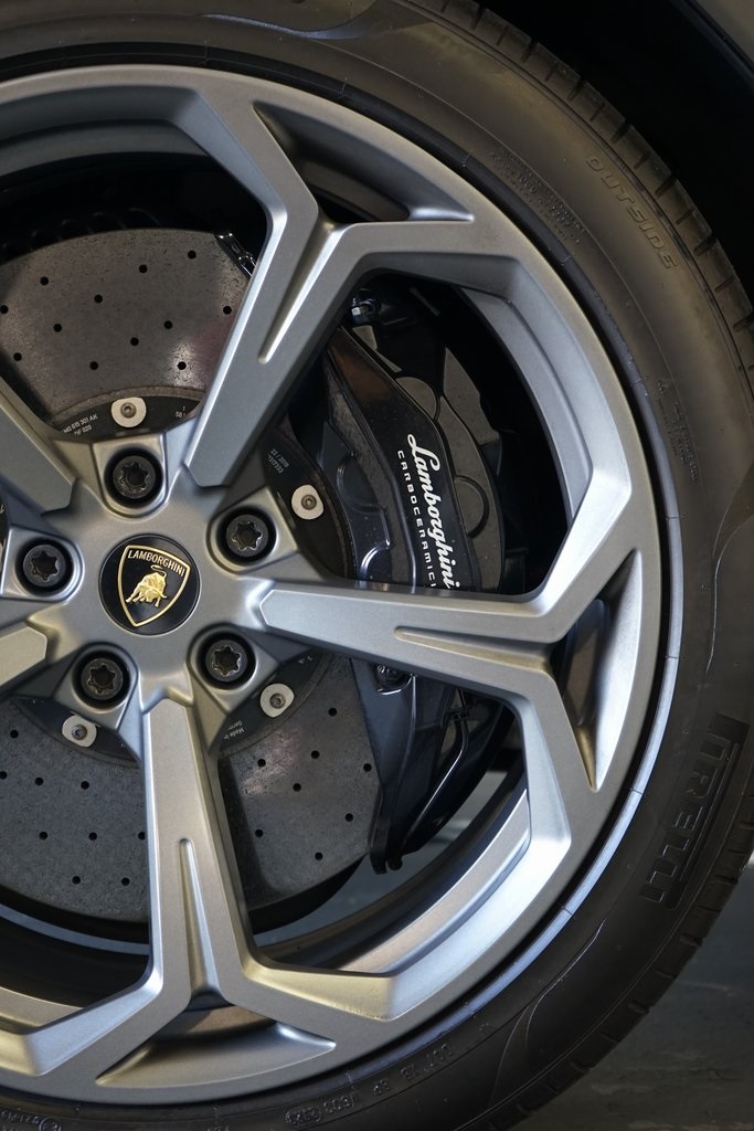 2019 Lamborghini Urus Base AWD