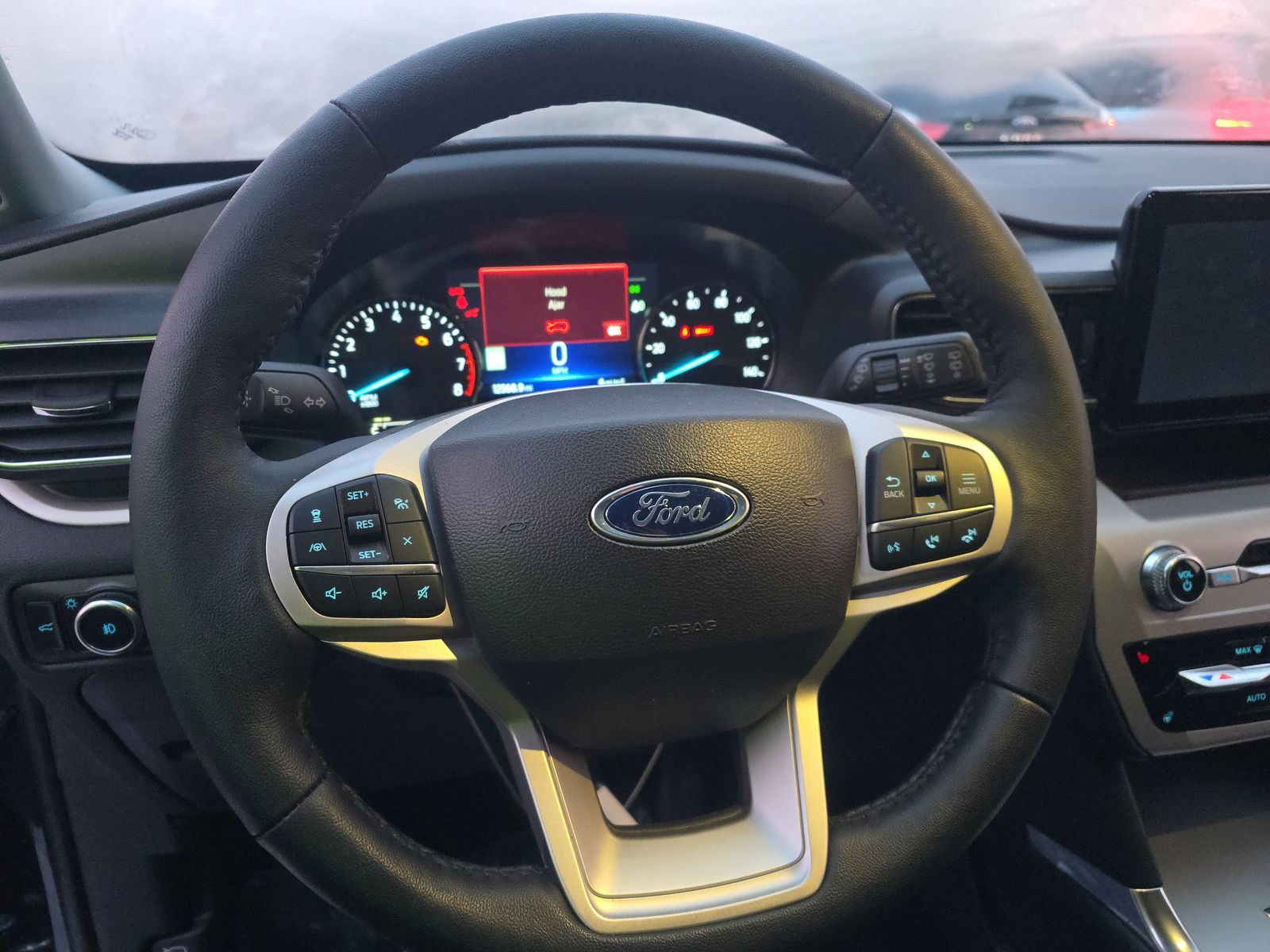 2023 Ford Explorer XLT AWD