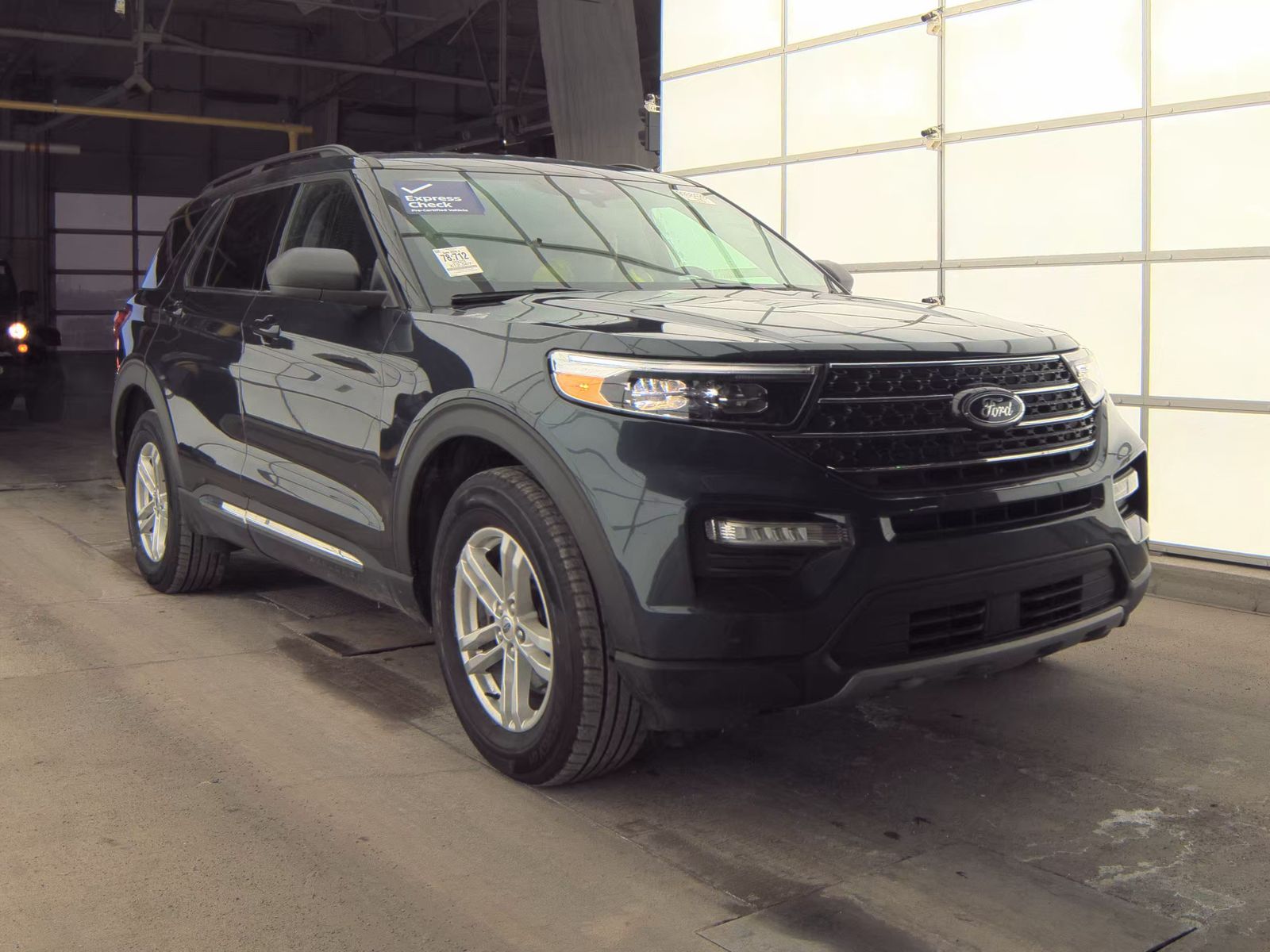 2023 Ford Explorer XLT AWD