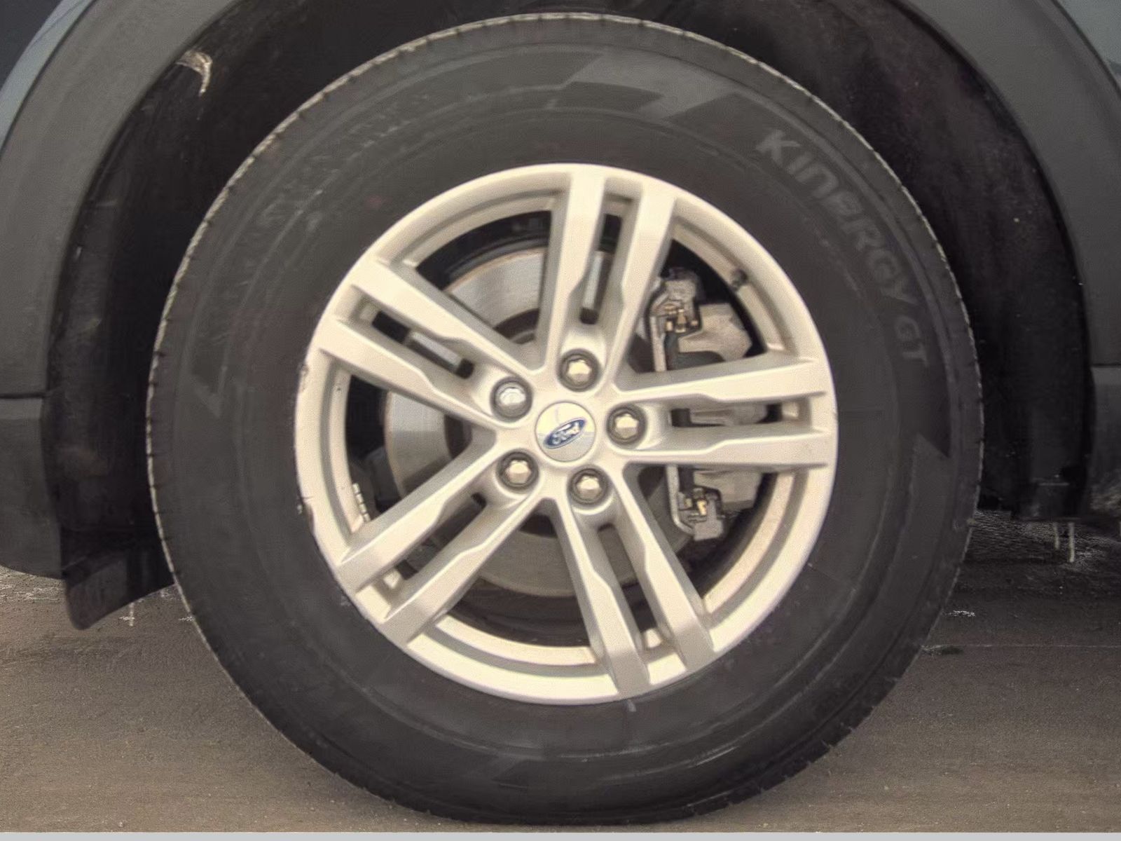 2023 Ford Explorer XLT AWD