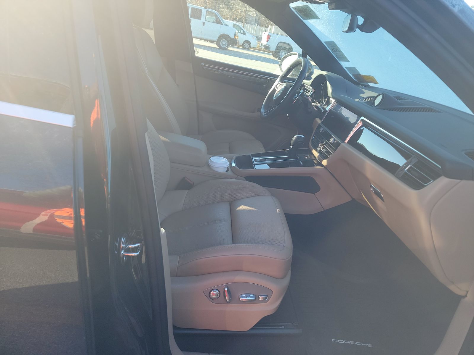 2024 Porsche Macan Base AWD