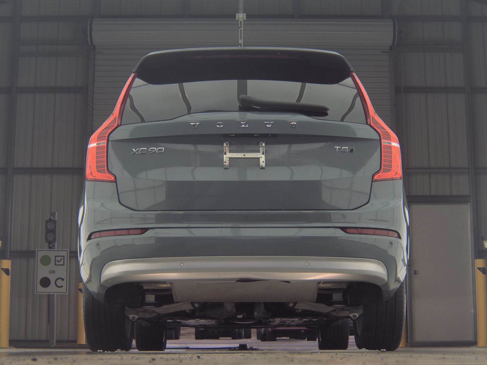 2022 Volvo XC90 T5 Momentum AWD