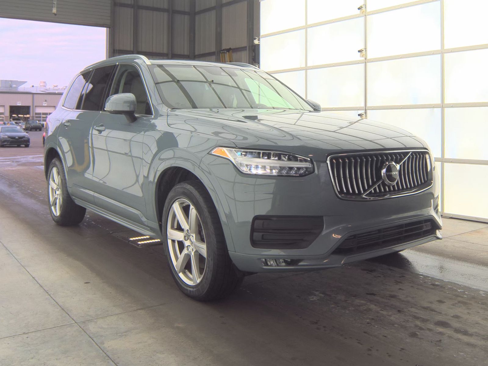 2022 Volvo XC90 T5 Momentum AWD