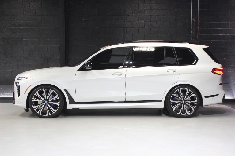 2024 BMW X7 M60i AWD