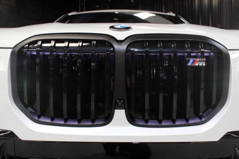 2024 BMW X7 M60i AWD