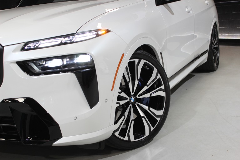 2024 BMW X7 M60i AWD