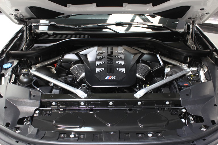 2024 BMW X7 M60i AWD