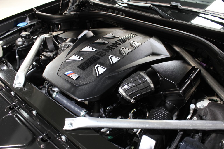 2024 BMW X7 M60i AWD