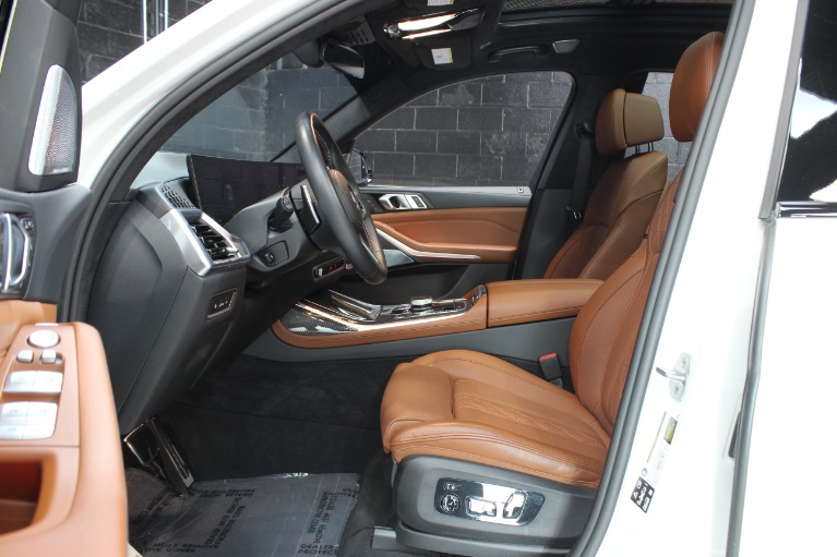 2024 BMW X7 M60i AWD