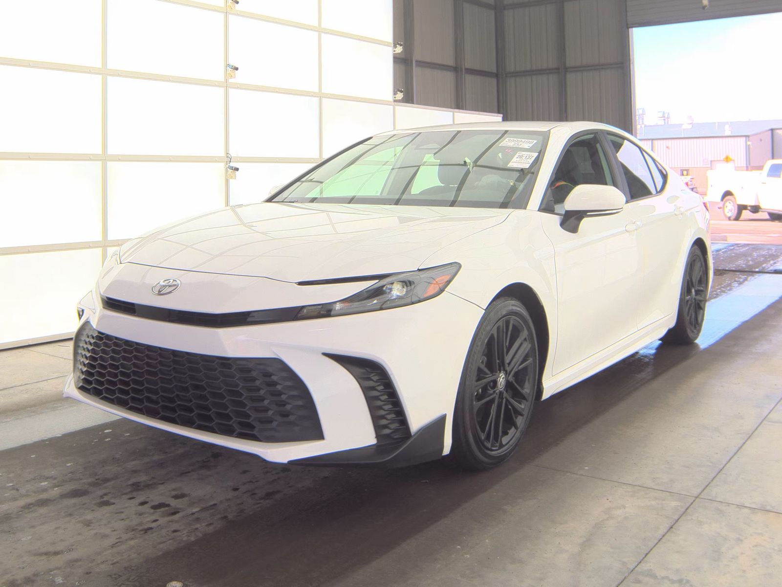 2025 Toyota Camry SE FWD