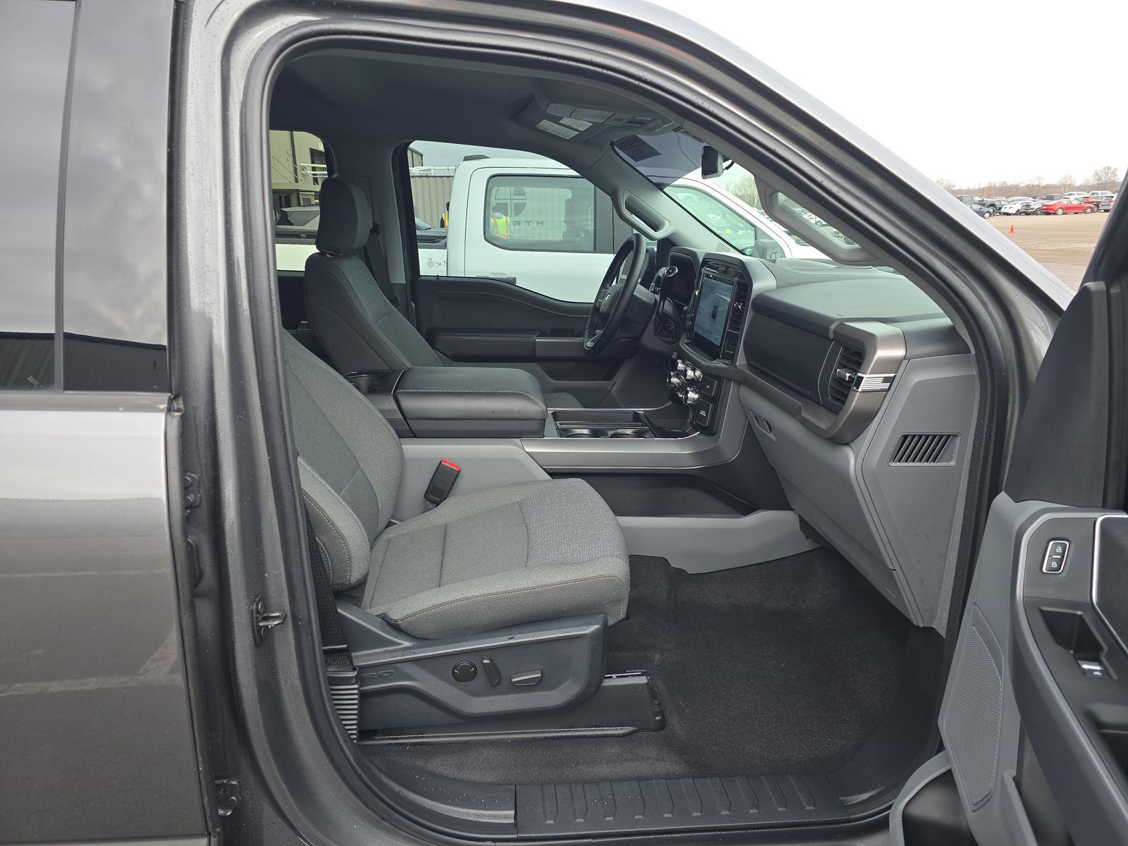 2025 Ford F-150 XLT AWD