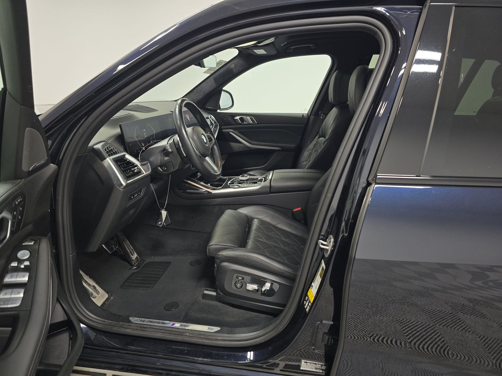 2024 BMW X7 xDrive40i AWD