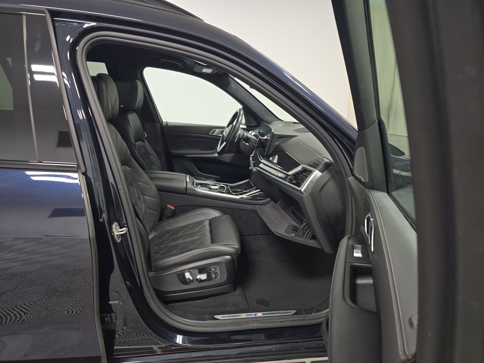 2024 BMW X7 xDrive40i AWD