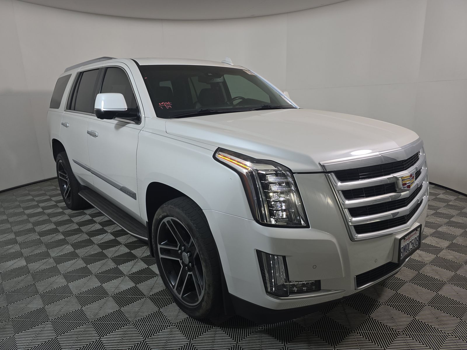2016 Cadillac Escalade Luxury RWD