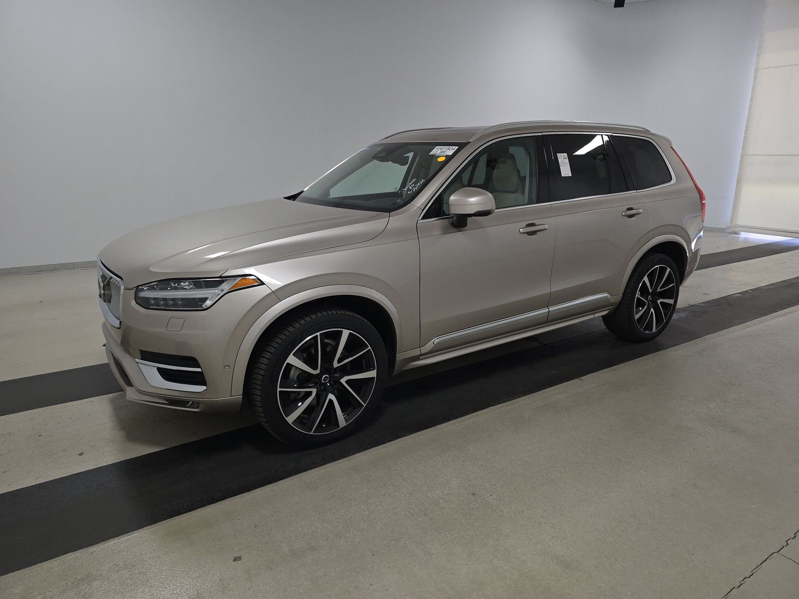 2024 Volvo XC90 B6 Plus AWD