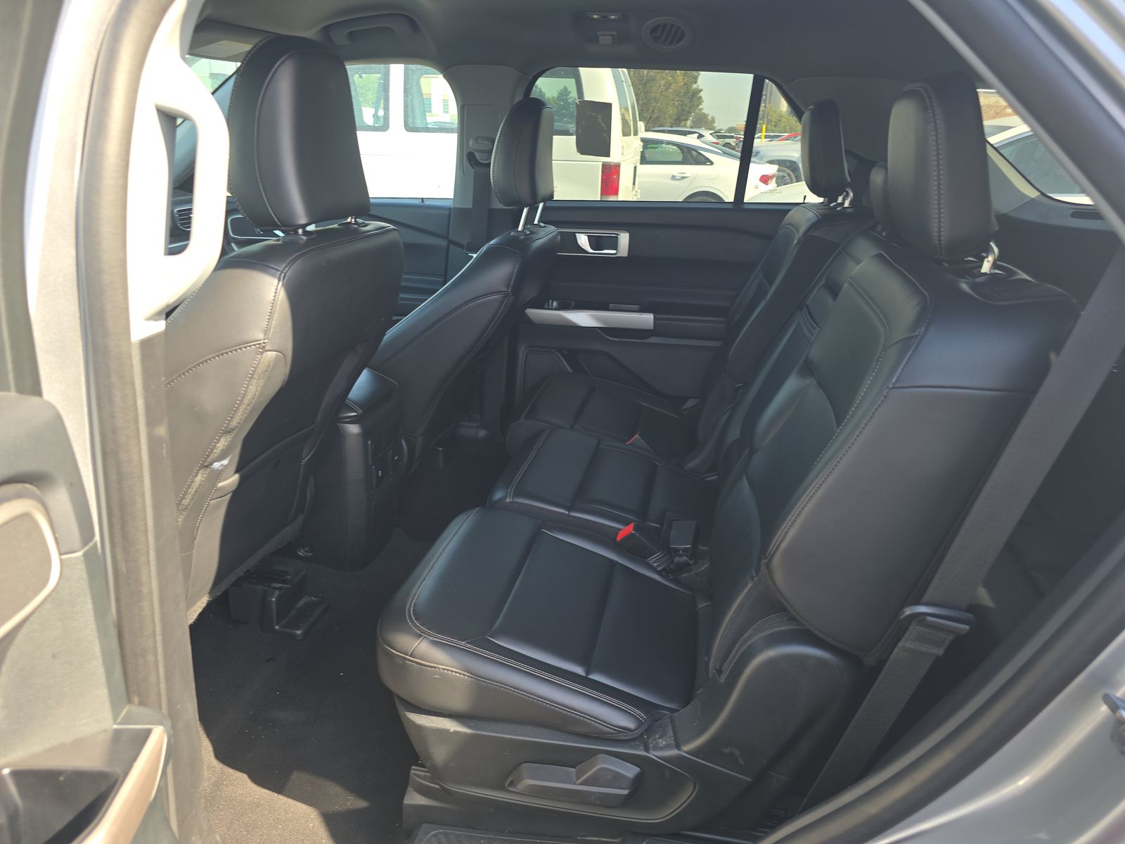 2023 Ford Explorer XLT AWD