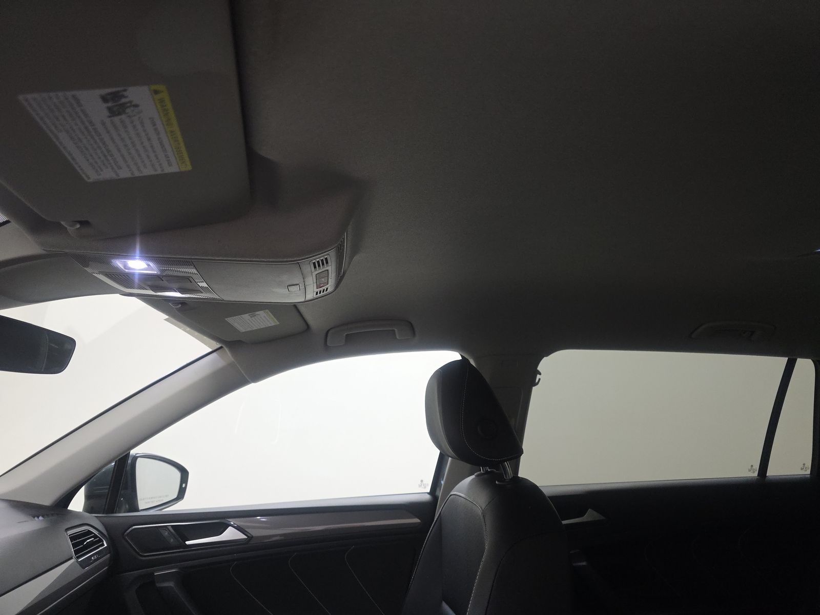 2022 Volkswagen Tiguan 2.0T SE FWD